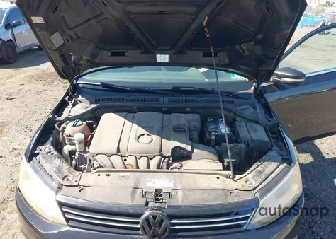 2013 Volkswagen Jetta 2.5L Se z USA, uszkodzony, nr VIN 3VWDP7AJ3DM353040